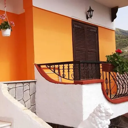 Jeni Guest house