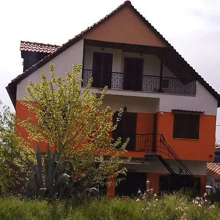 Jeni Guest house