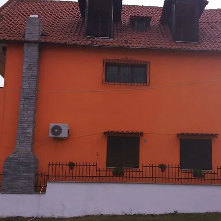 招待所 Jeni 艾斯普罗瓦塔